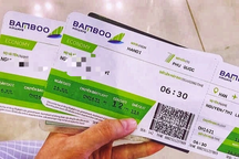 Giá vé máy bay đắt đỏ, người canh gần Tết mua cho rẻ lo sốt vó