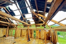 Bão chưa vào, 221 căn nhà ở Thanh Hóa đã bị tốc mái