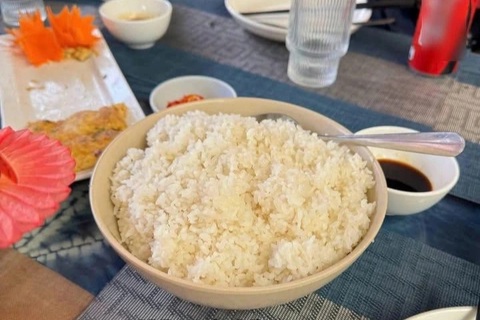 Bát cơm giá 30.000 đồng ở Sa Pa khiến nhóm khách Philippines ngỡ ngàng