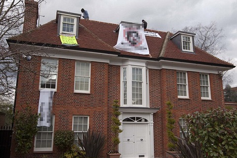 Quân nổi dậy chiếm nhà chục triệu đô của con trai Gadhafi