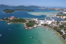 Đề nghị chưa ưu đãi xây khu đô thị, du lịch, sân golf ở KKT Vân Phong