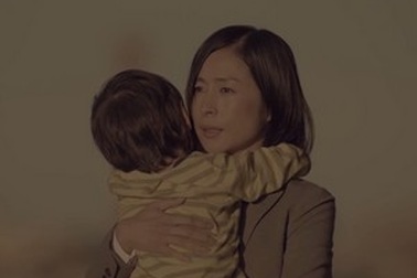 Clip cảm động "đến rơi lệ" về tình mẫu tử