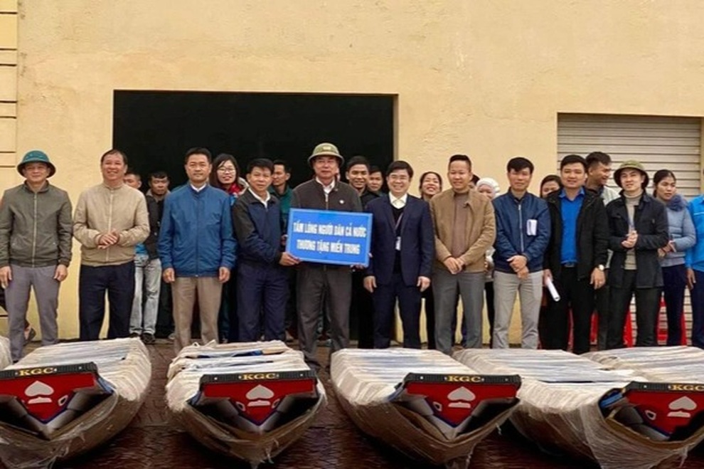 Tiếp tục rà soát lại tiền ca sĩ Thủy Tiên từ thiện nhưng không có danh sách - 1 Tiếp tục rà soát lại tiền ca sĩ Thủy Tiên từ thiện nhưng không có danh sách - 1