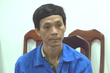 Nhân viên kéo đồng nghiệp vào con đường làm giấy tờ giả