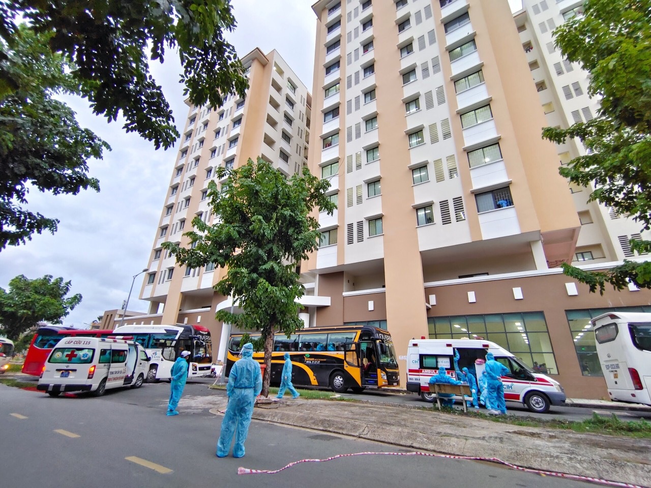 40 ngày dập dịch ở TPHCM: Vì sao 2 đợt giãn cách trước không như mong muốn? - 1 40 ngày dập dịch ở TPHCM: Vì sao 2 đợt giãn cách trước không như mong muốn? - 1