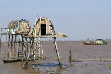 Tìm thấy thi thể 1 nạn nhân trong vụ lật thuyền chở ngao