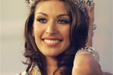 Video tân Hoa hậu Venezuela bị cướp vương miện