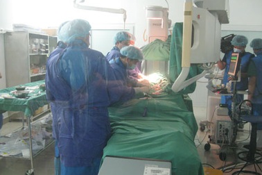 Cứu sống bệnh nhân bị phình động mạch chủ gấp đôi bình thường