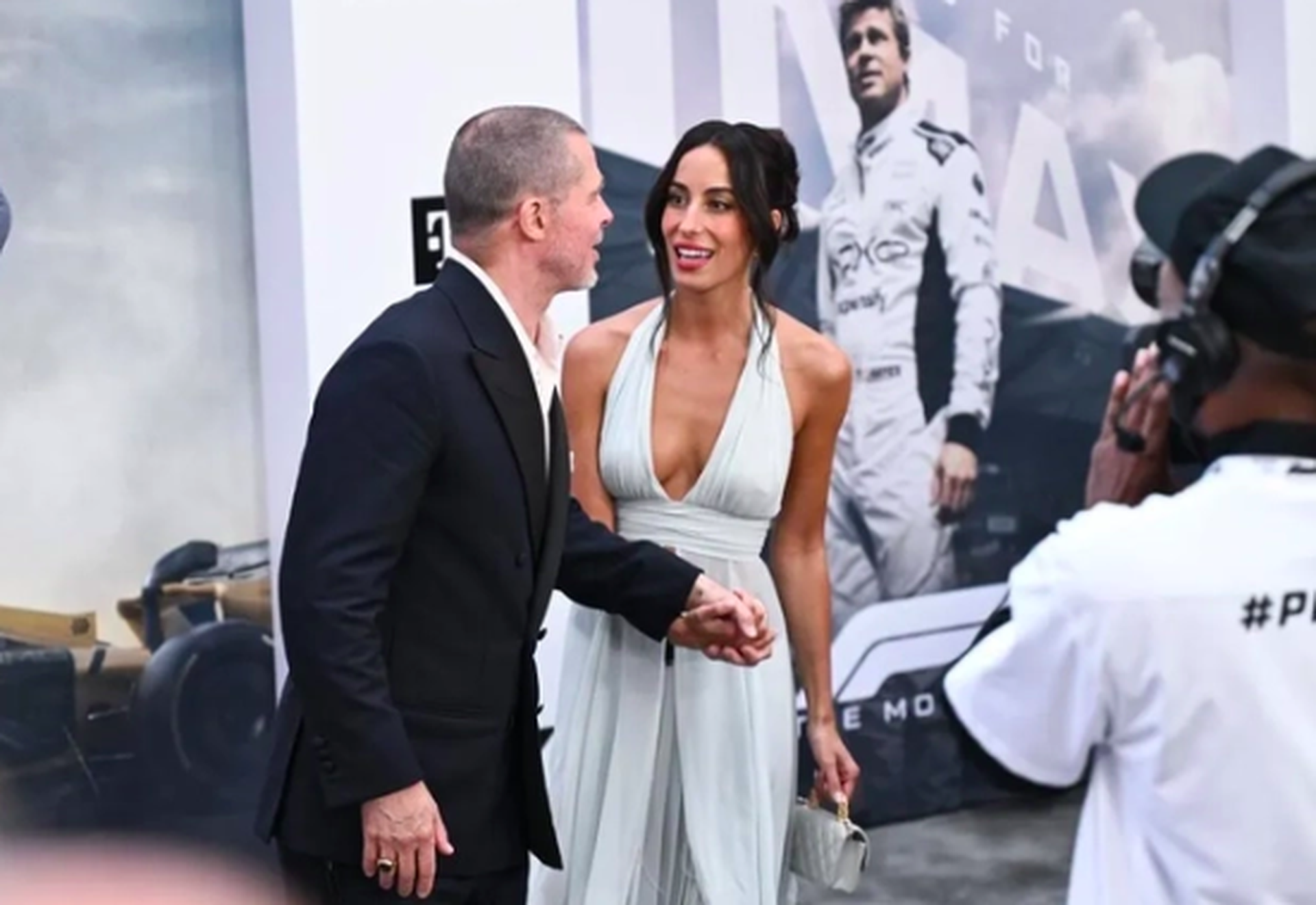 Hình ảnh đẹp đôi của quý ông hấp dẫn Brad Pitt và bạn gái kém 27 tuổi - 8 Hình ảnh đẹp đôi của quý ông hấp dẫn Brad Pitt và bạn gái kém 27 tuổi - 8