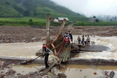 Công bố danh tính 7 người khai thác vàng tử vong do lũ ở Lào Cai