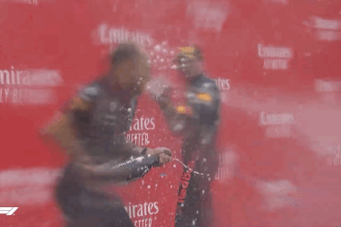 Chặng 7 mùa giải F1 2021: "Gió đổi chiều" trên đường đua, Mercedes thua đau