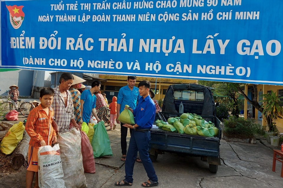 Thiết thực chương trình Đổi rác thải nhựa lấy gạo của tuổi trẻ Bạc Liêu - 4 Thiết thực chương trình Đổi rác thải nhựa lấy gạo của tuổi trẻ Bạc Liêu - 4