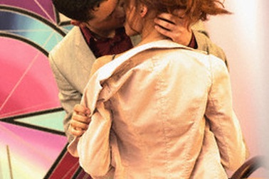 Phút yếu lòng của chị em công sở