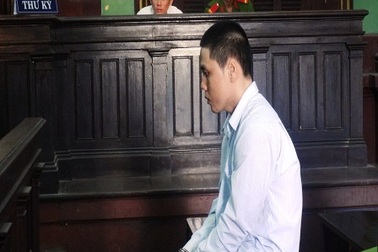 Bé gái chết thảm vì đòn ghen tuông mù quáng của cha dượng