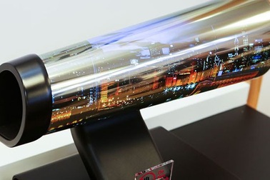 Mỹ và Trung Quốc tiếp tục "căng thẳng", TV cuộn LG sắp thương mại hóa