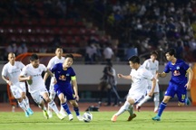 Báo Thái Lan khen Kiatisuk và HA Gia Lai sau trận đấu ở cúp châu Á