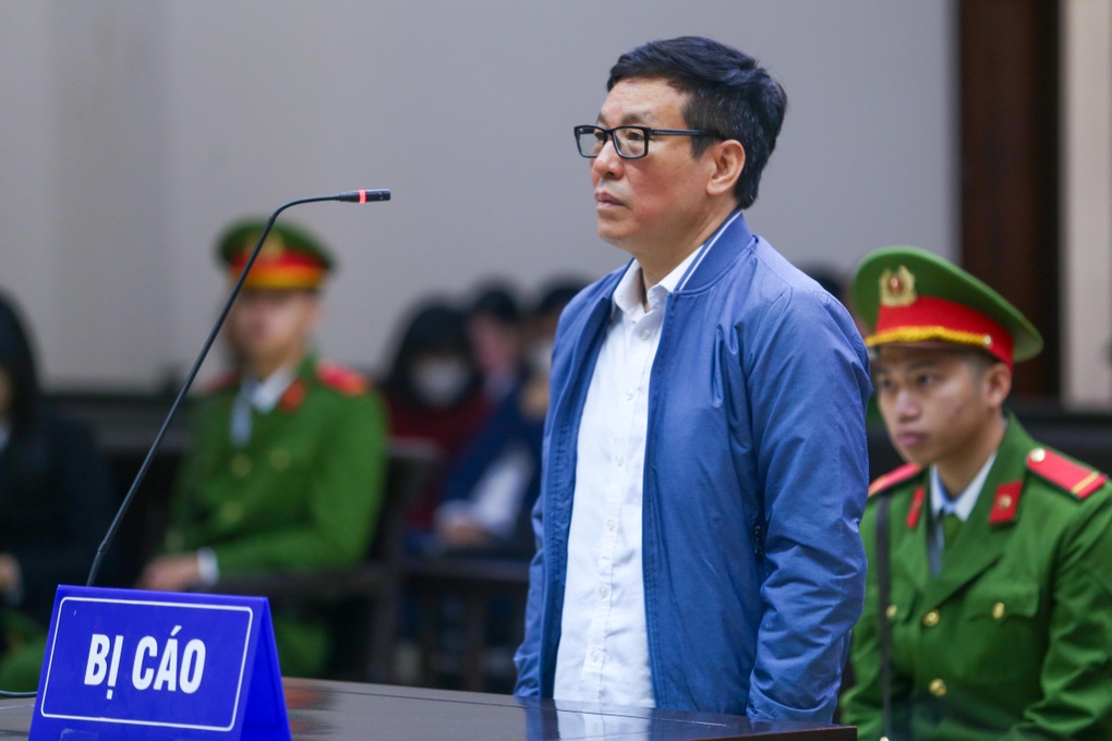 Cựu Bí thư Tỉnh ủy Vĩnh Phúc cũ Hoàng Thị Thúy Lan nghẹn ngào xin giảm án - 3 Cựu Bí thư Tỉnh ủy Vĩnh Phúc cũ Hoàng Thị Thúy Lan nghẹn ngào xin giảm án - 3