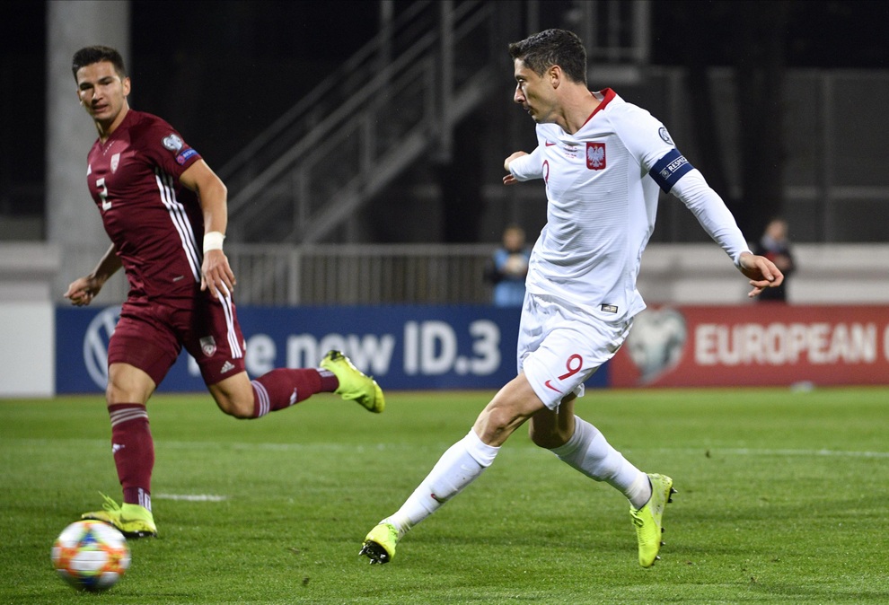 Top 5 ông già gân khiến tất cả khiếp sợ ở Euro 2020 - 3 Top 5 ông già gân khiến tất cả khiếp sợ ở Euro 2020 - 3