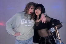 Loạt ảnh hậu trường độc, lạ triệu "like" của Lisa và Taylor Swift