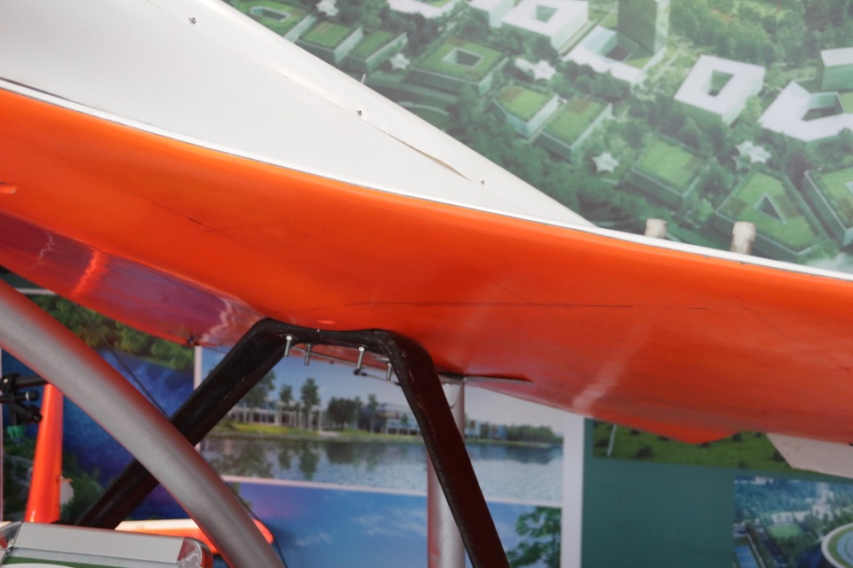 Cận cảnh siêu máy bay không người lái đạt tốc độ 300km/h - 3 Cận cảnh siêu máy bay không người lái đạt tốc độ 300km/h - 3