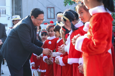 Thủ tướng Phạm Minh Chính chúc mừng Giáng sinh tại Bắc Giang