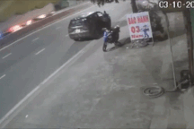 Tài xế taxi chạy bộ đuổi theo người nghi trộm ở TPHCM