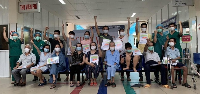 Đà Nẵng: Thêm 16 bệnh nhân được chữa khỏi Covid-19 và xuất viện - Ảnh 1. Đà Nẵng: Thêm 16 bệnh nhân được chữa khỏi Covid-19 và xuất viện - Ảnh 1.