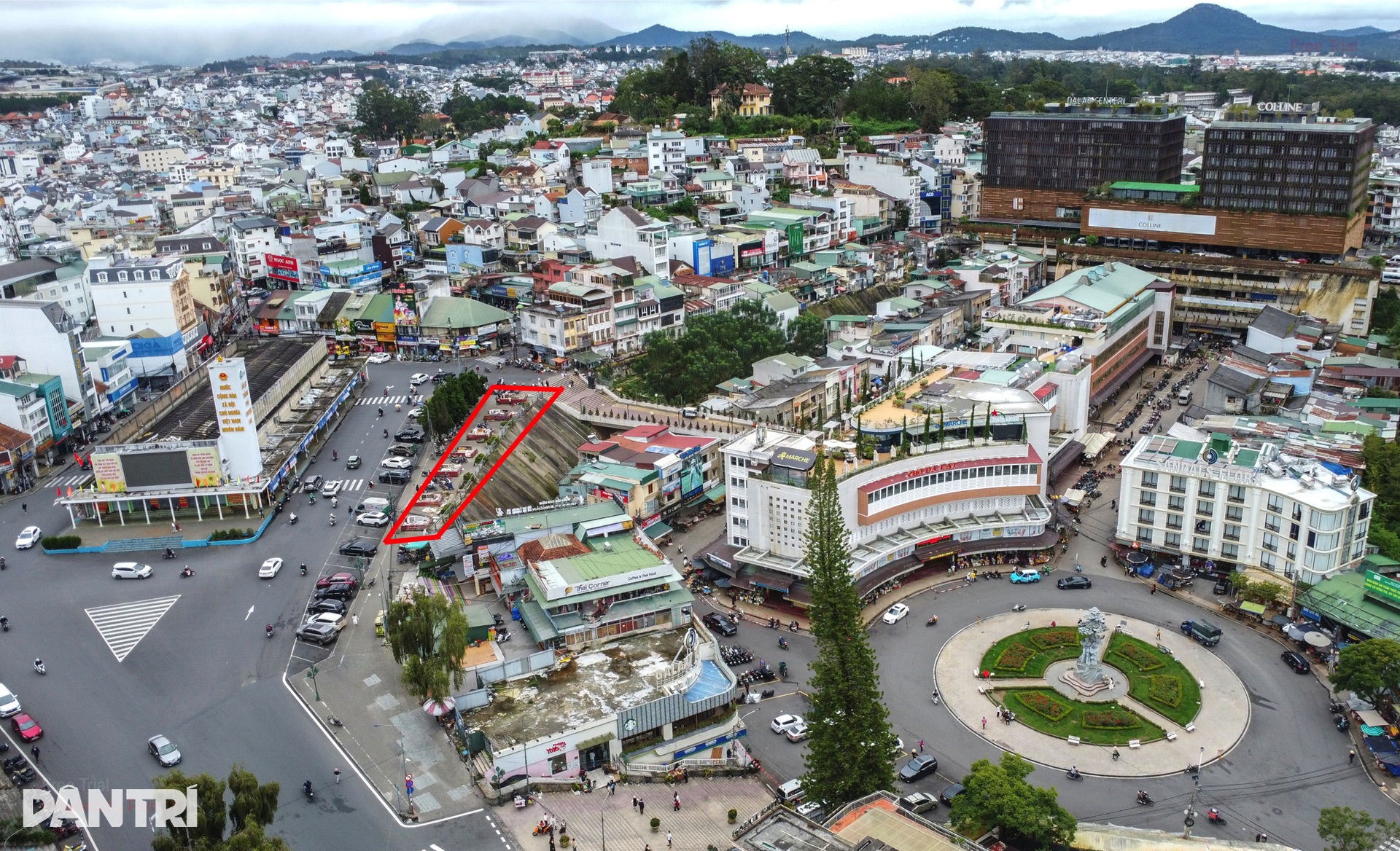 Toàn cảnh 7 ki-ốt ở vị trí “vàng” gần chợ Đà Lạt được tháo dỡ - 1 Toàn cảnh 7 ki-ốt ở vị trí “vàng” gần chợ Đà Lạt được tháo dỡ - 1