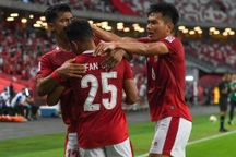 Đánh bại Malaysia, Indonesia gặp Singapore tại bán kết AFF Cup