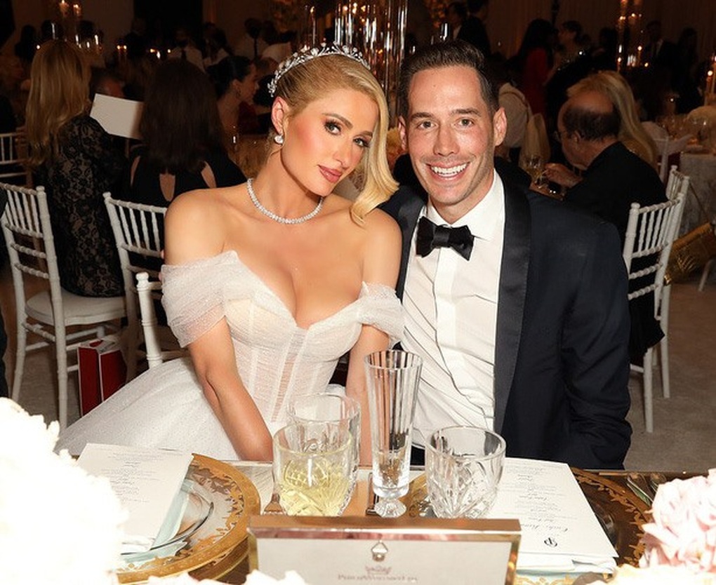 7 times richer than her husband, Paris Hilton still believes this is her strongest support - 3