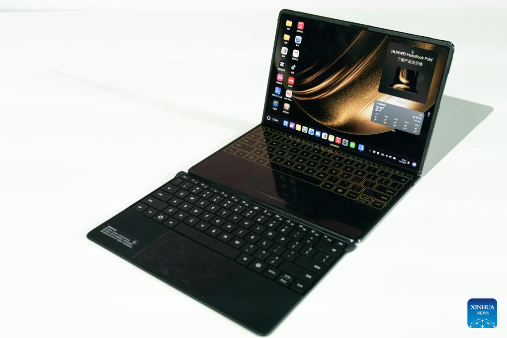 Cận cảnh laptop màn hình gập, chạy hệ điều hành tự phát triển của Huawei - 1 Cận cảnh laptop màn hình gập, chạy hệ điều hành tự phát triển của Huawei - 1