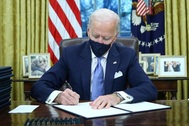 Tổng thống Biden lập kỷ lục trong tuần đầu nhậm chức