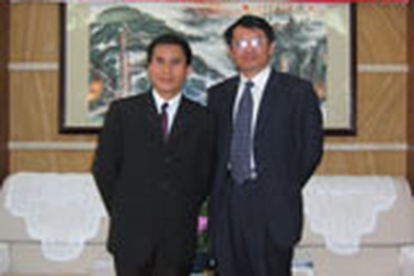 Đại diện báo Dân trí thăm và làm việc tại ĐH Kinh tế - Tài chính Vân Nam