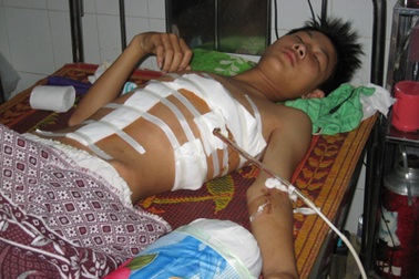 3 thanh niên bị đâm thủng tim trở về từ cõi chết