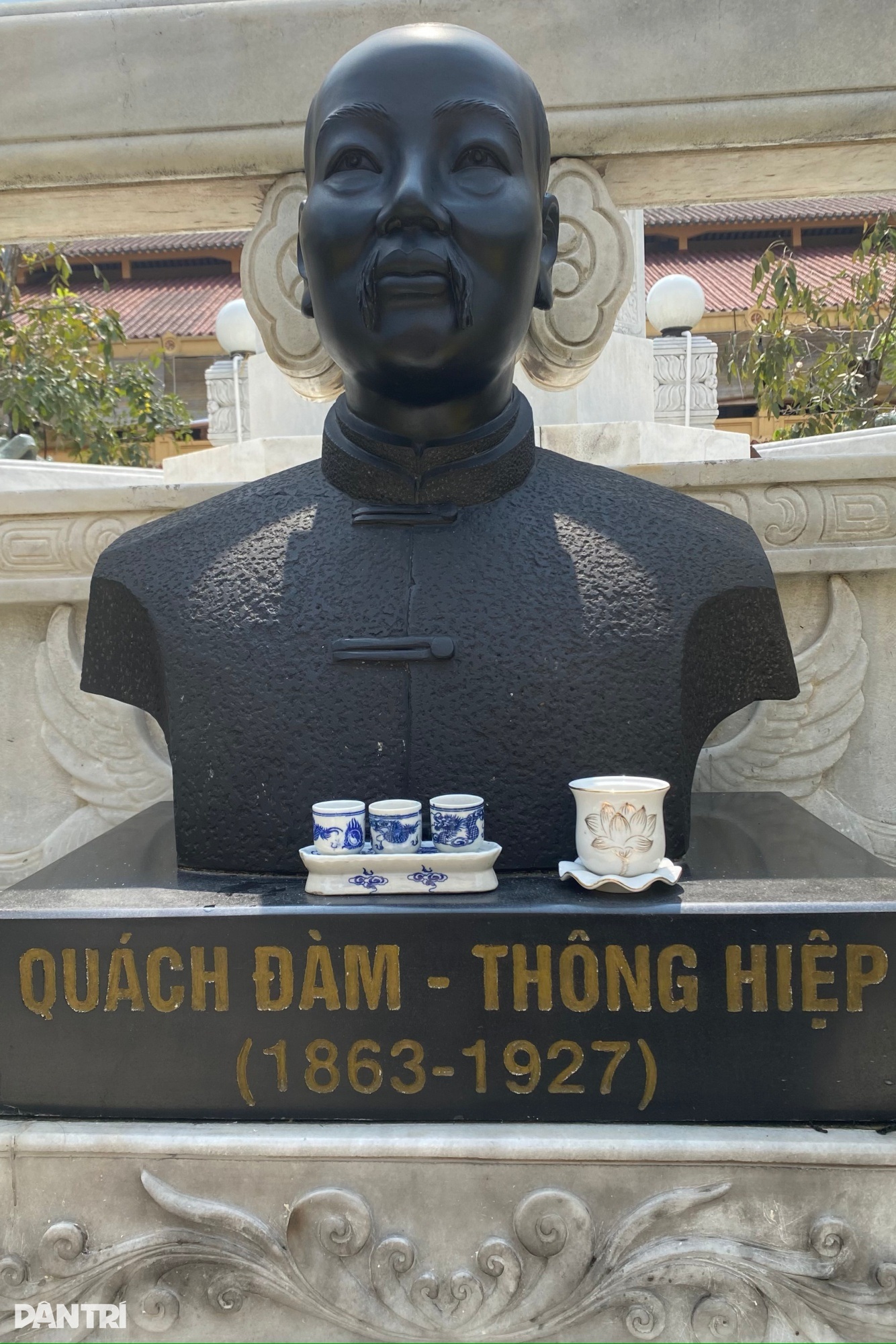 Ngôi chợ trăm tuổi được lão ve chai gom tiền xây, tặng cho người Sài Gòn - 2 Ngôi chợ trăm tuổi được lão ve chai gom tiền xây, tặng cho người Sài Gòn - 2