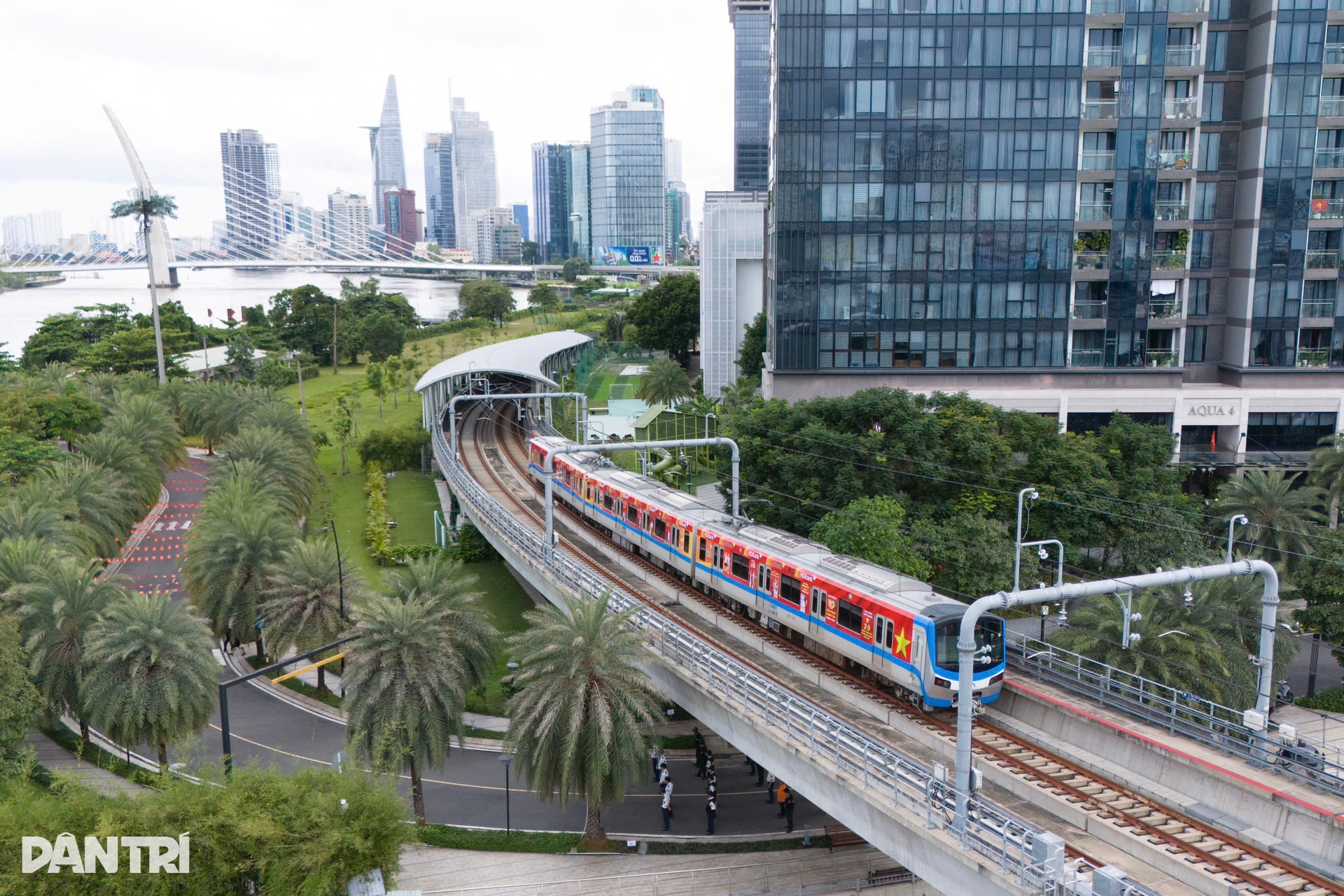 Metro Bến Thành - Suối Tiên ở TPHCM thành “điểm hẹn” hút khách dịp lễ Quốc khánh - 13