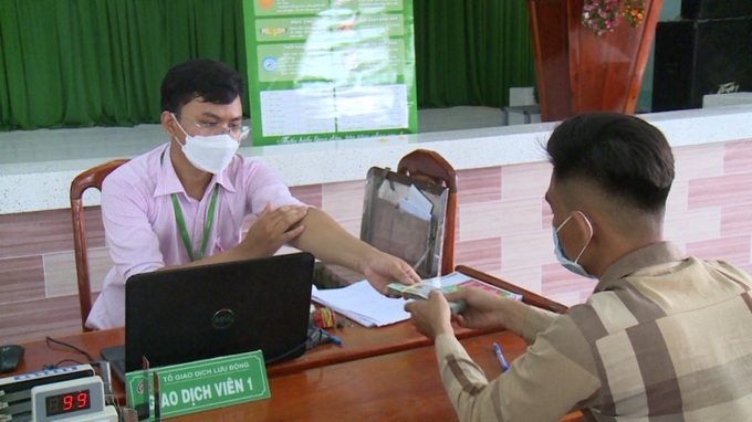 Ngân hàng CSXH chi nhánh tỉnh Long An tiếp tục rà soát, không để trường hợp nào thuộc đối tượng, đủ điều kiện, có nhu cầu vay vốn mà chưa tiếp cận được nguồn vốn tín dụng chính sách.