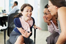 Nhân viên "buôn" thưởng Tết của sếp gần 200 triệu, phòng nhân sự lúng túng