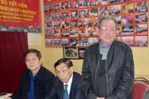 Tri ân 3 gia đình có liệt sỹ hy sinh tại đảo Gạc Ma