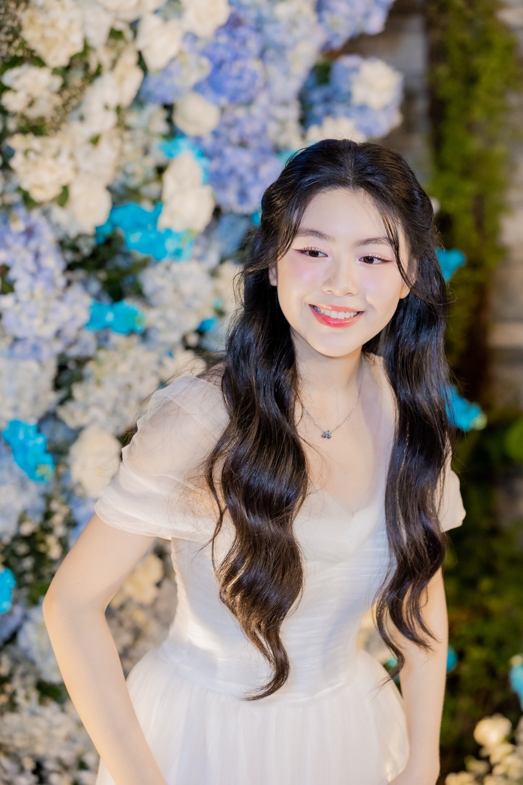 Con gái Quyền Linh: Nhan sắc tuổi 18 gây chú ý, làm tiệc sinh nhật xa hoa - 1 Con gái Quyền Linh: Nhan sắc tuổi 18 gây chú ý, làm tiệc sinh nhật xa hoa - 1