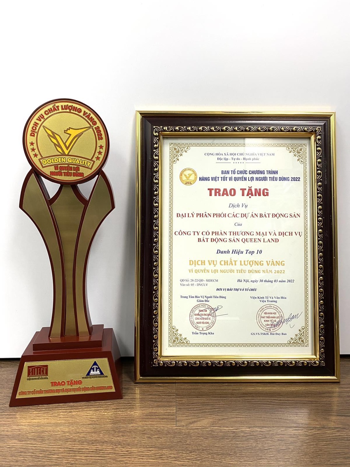 Queen Land đạt Top 10 dịch vụ chất lượng vì quyền lợi người tiêu dùng 2022 - 1 Queen Land đạt Top 10 dịch vụ chất lượng vì quyền lợi người tiêu dùng 2022 - 1