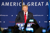 Donald Trump dọa tranh cử độc lập sau phát ngôn gây sốc về người Hồi giáo