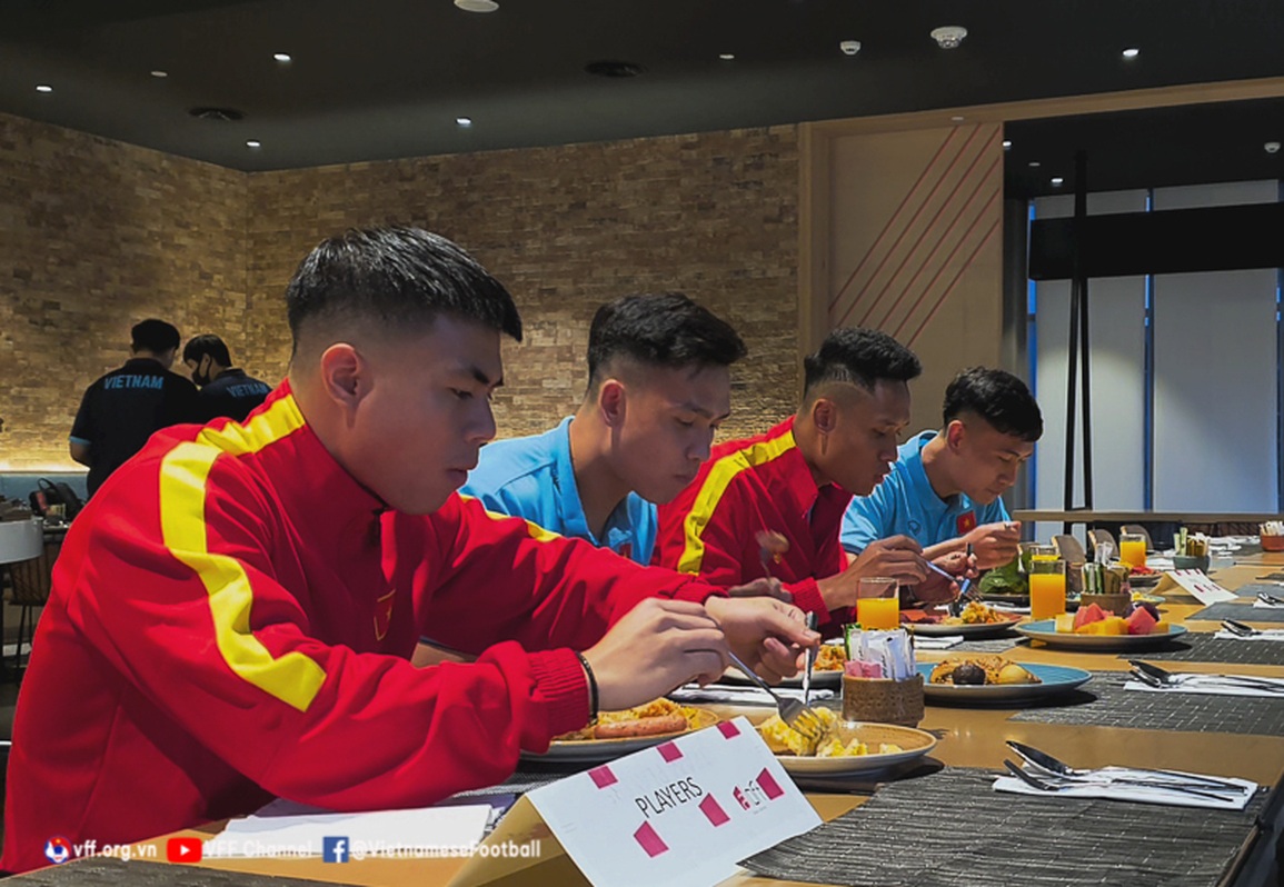 U23 Việt Nam đến UAE, sẵn sàng cho đợt tập huấn trước giải châu Á - 2 U23 Việt Nam đến UAE, sẵn sàng cho đợt tập huấn trước giải châu Á - 2