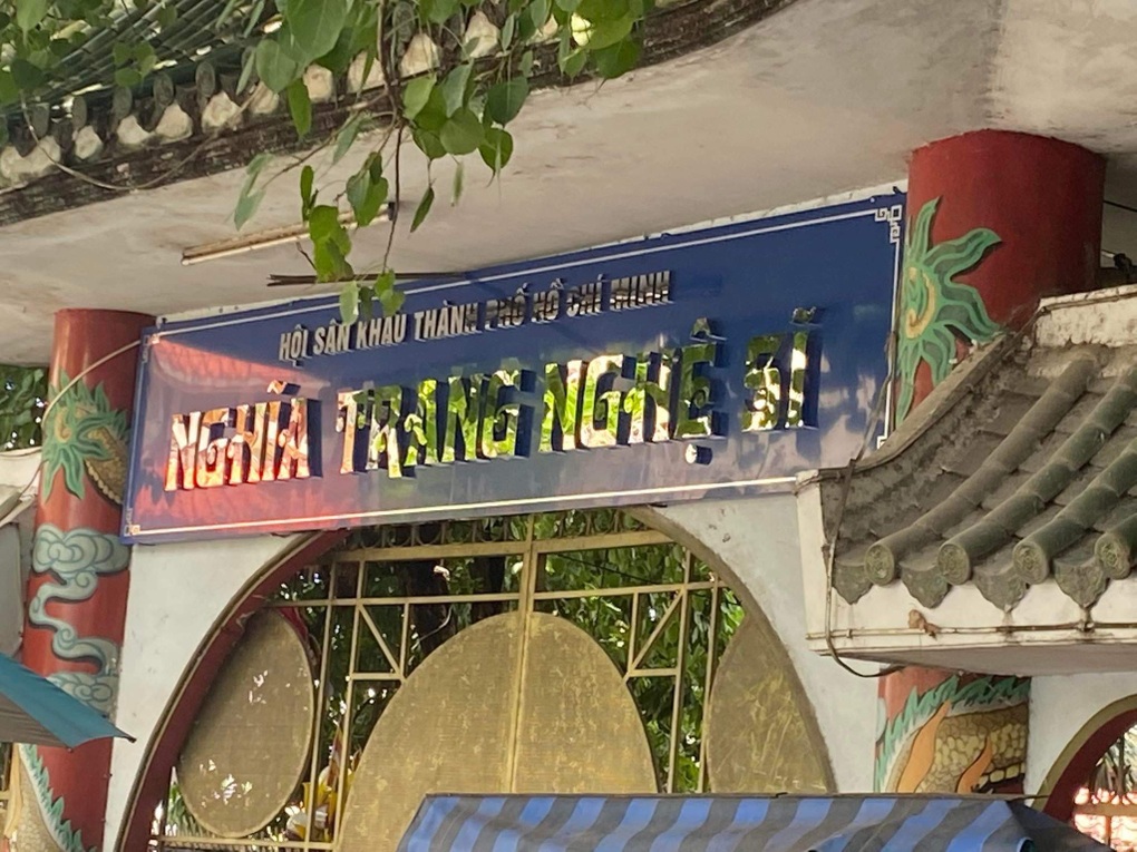 Vụ Chùa Nghệ sĩ đổi bảng tên: Ban Ái hữu Nghệ sĩ TPHCM nhận khuyết điểm - 1 Vụ Chùa Nghệ sĩ đổi bảng tên: Ban Ái hữu Nghệ sĩ TPHCM nhận khuyết điểm - 1