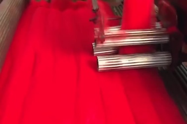 Lông cừu được “hô biến” thành vải như thế nào?