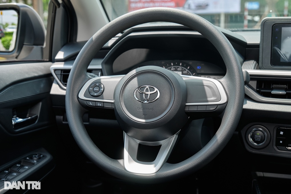 Toyota Wigo 2023 về đại lý, giá rẻ và nhiều trang bị hơn liệu có thoát ế? - 11 Toyota Wigo 2023 về đại lý, giá rẻ và nhiều trang bị hơn liệu có thoát ế? - 11