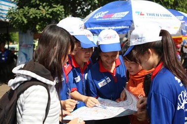 Tôn vinh những tấm lòng nhân ái