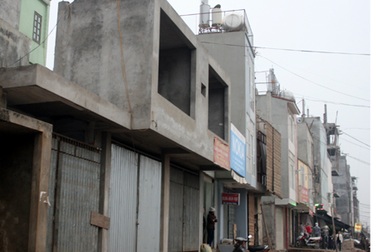 Hà Nội xét lại việc phân cấp xử lý nhà siêu mỏng, siêu méo