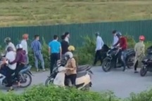 Đâm một cảnh sát cơ động tử vong, tài xế ô tô bán tải bỏ chạy