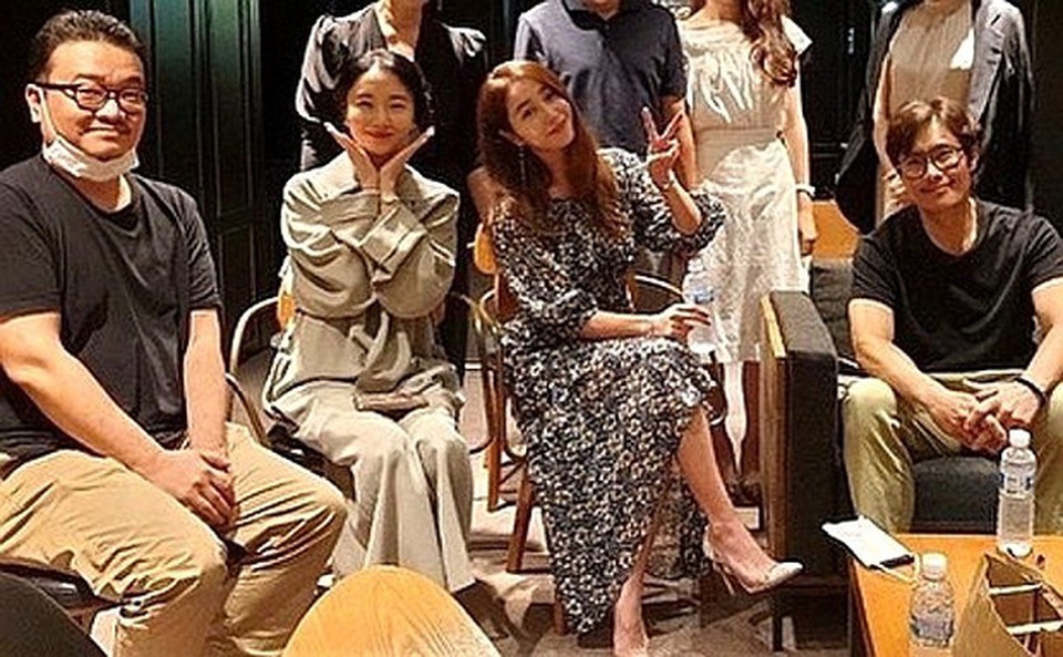 Hôn nhân viên mãn của Lee Byung Heon bên mỹ nhân “Vườn sao băng” - 6 Hôn nhân viên mãn của Lee Byung Heon bên mỹ nhân “Vườn sao băng” - 6